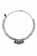 RIGID CHOKER WITH CENTRAL JEWEL